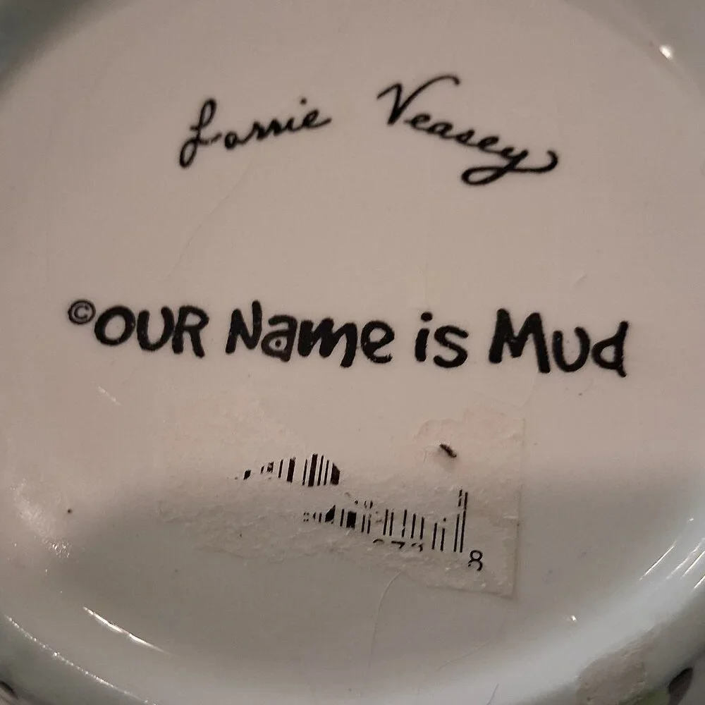 Lorrie Veasey Our Name is Mud Purple Paisley Feline Groovy Bowl